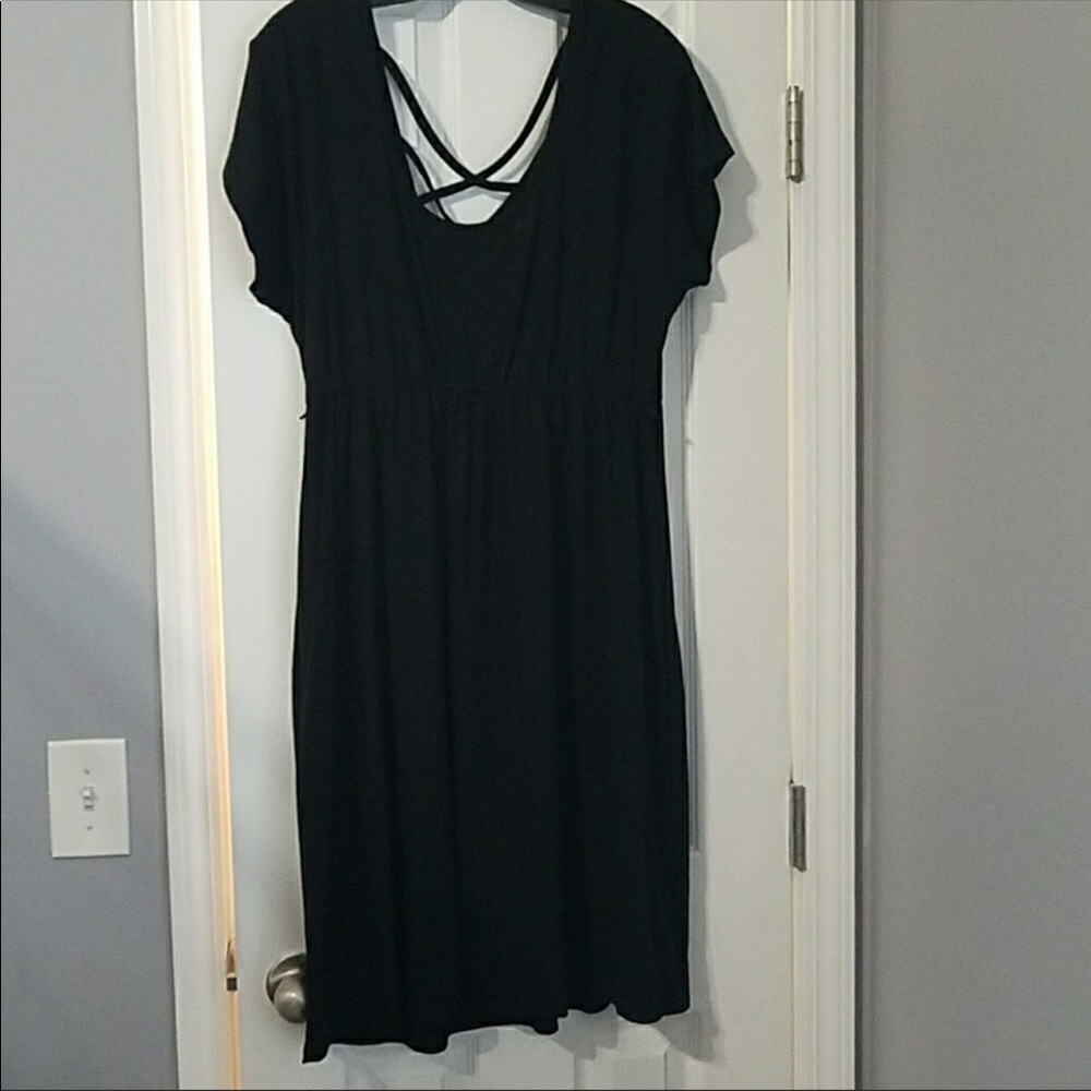 💕💕 Torrid Cross Back Black Dress 💕💕